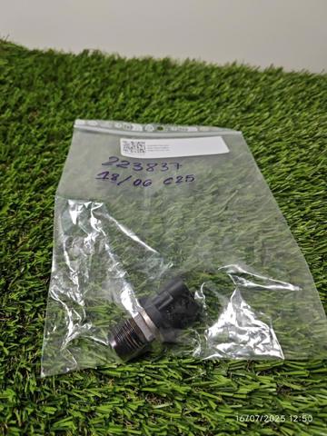 Czujnik ciśnienia paliwa 0281002706 OPEL