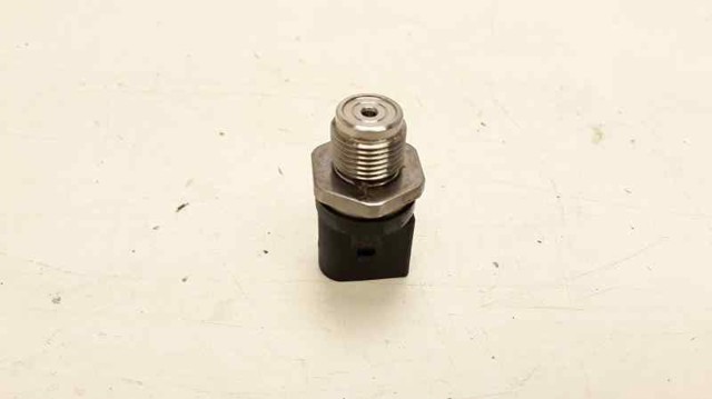 Czujnik ciśnienia paliwa 0281002948 BMW