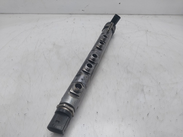 Regulator ciśnienia paliwa w listwie paliwowej 0281002949 BMW