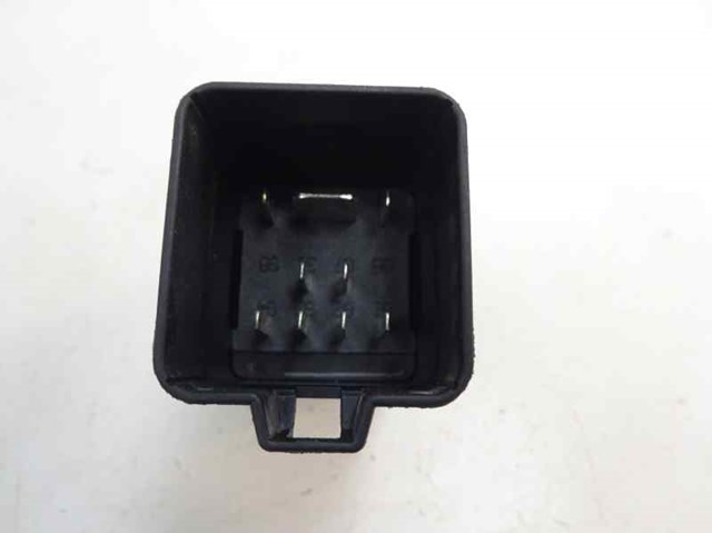 Przekaźnik świec żarowych 0281003038 VAG