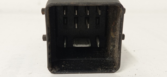 Przekaźnik świec żarowych 0281003039 IVECO