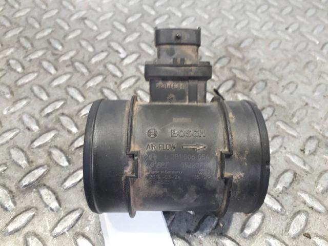 Czujnik przepływu powietrza, przepływomierz powietrza M.A.F. 0281006054 FIAT