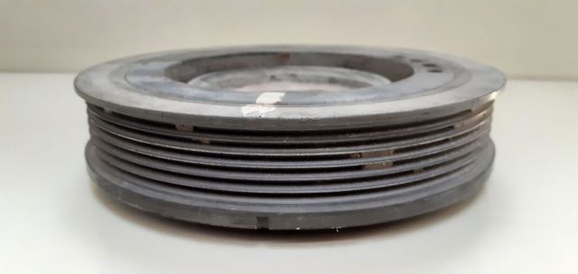 Koło pasowe wału korbowego 028105243T VAG