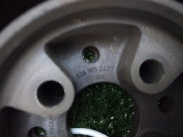 Koło pasowe wału korbowego 028105243T VAG