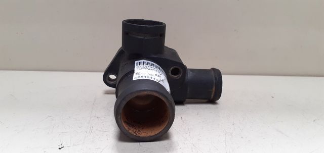 Kołnierz układu chłodzenia (trójnik) 028121132 VAG