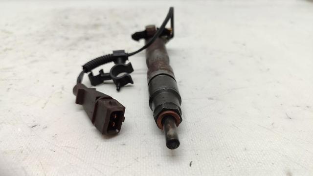 Wtryskiwacz paliwa 028130201S VAG