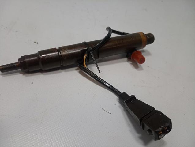 Wtryskiwacz paliwa 028130201S VAG