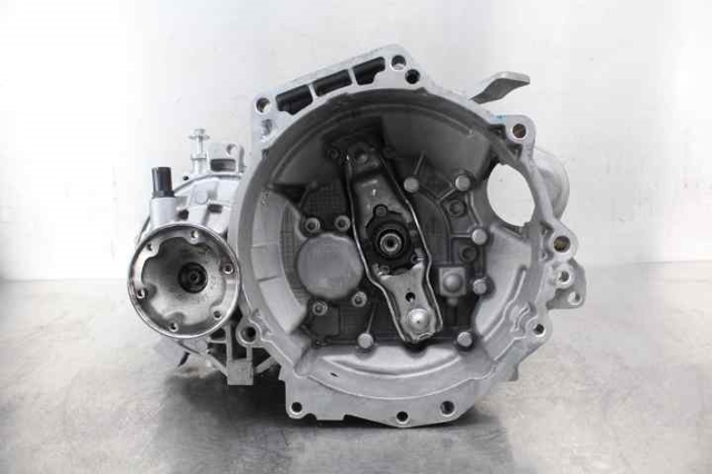 Mechaniczna skrzynia biegów w komplecie 02R300042Q VAG