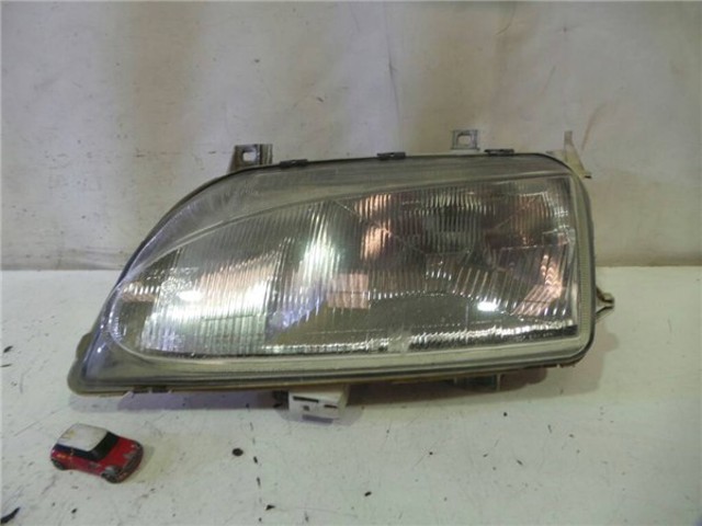 Reflektor lewy 0301048311 FORD