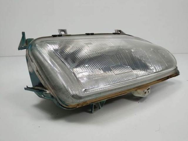 Reflektor prawy 0301048312 FORD