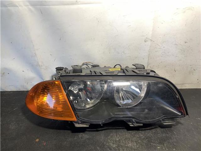 Reflektor prawy 0301089206 BMW