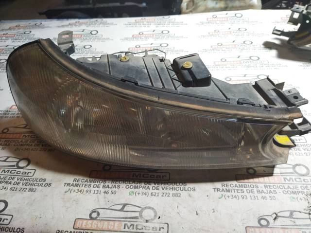 Reflektor prawy 0301098206 FORD