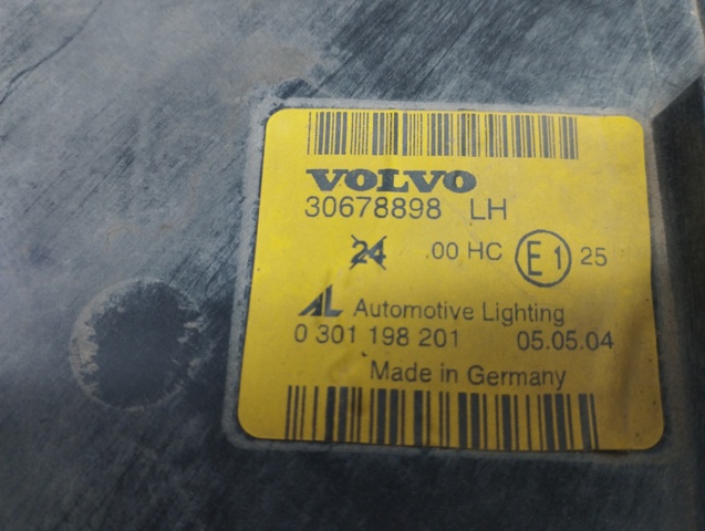 Reflektor lewy 0301198201 VOLVO