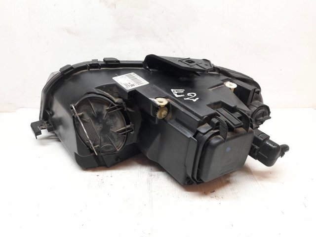 Reflektor prawy 0301206202 VAG