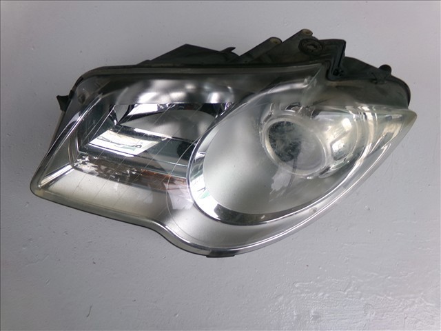 Reflektor lewy 0301233201 VAG