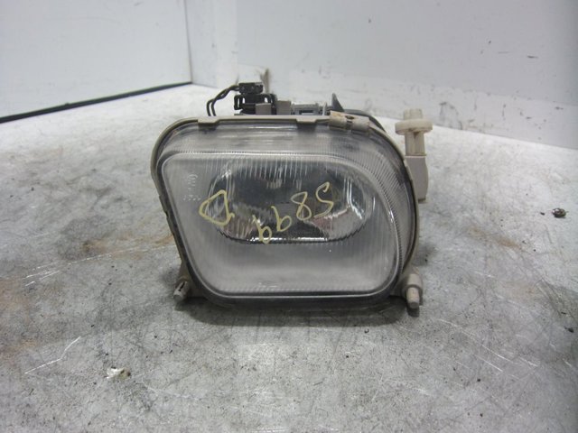 Lampa przeciwmgielna prawa 0305050002 MERCEDES