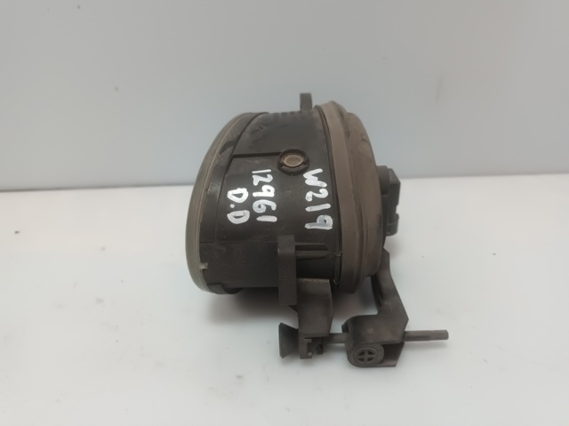 Lampa przeciwmgielna prawa 0305077002 MERCEDES