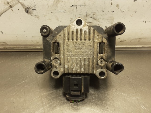 Cewka zapłonowa 032905106B VAG