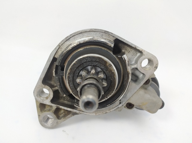 Elektromagnes rozrusznika 0331303147 VAG