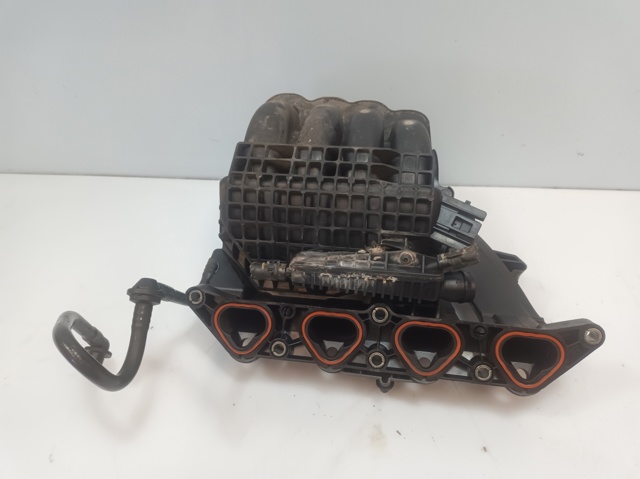 Kolektor ssący 036129709GT VAG