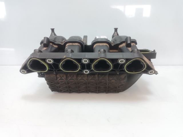 Kolektor ssący Volkswagen Polo 4 9N, 9A