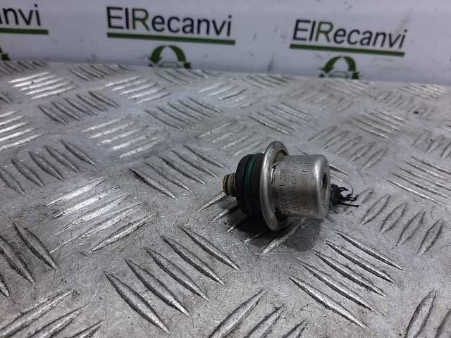 Regulator ciśnienia paliwa w listwie paliwowej 037133035C VAG