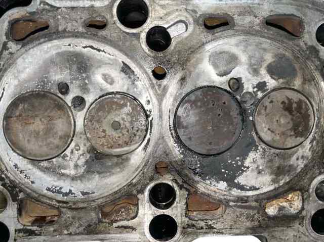 Głowica cylindrów 038103373E VAG