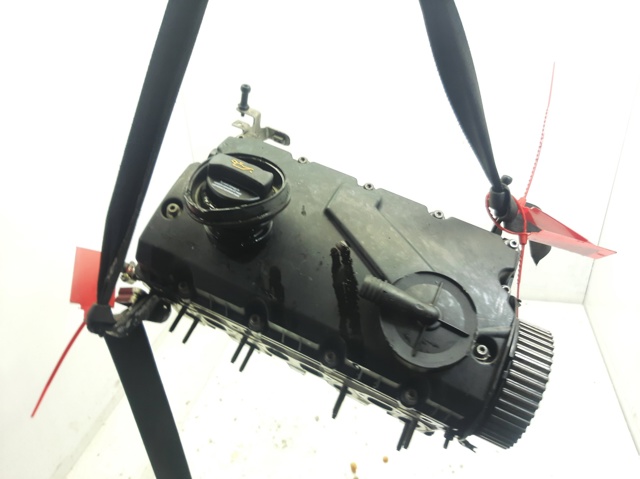 Głowica cylindrów 038103373R VAG
