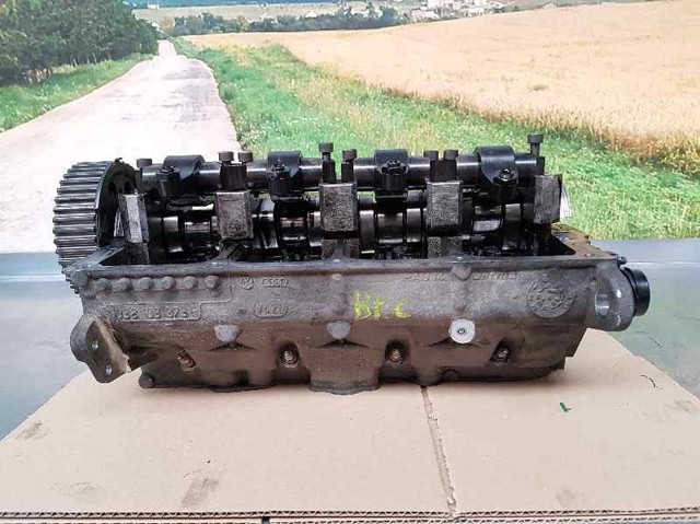 Głowica cylindrów 038103373R VAG