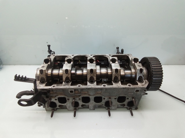 Głowica cylindrów 038103373R VAG