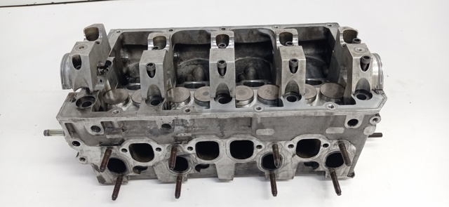 Głowica cylindrów 038103373R VAG