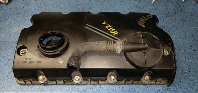 Pokrywa zaworowa 038103469 VAG