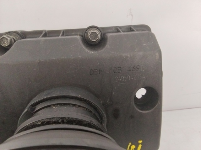 Pokrywa zaworowa 038103469 VAG