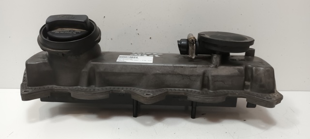 Pokrywa zaworowa 038103469E VAG