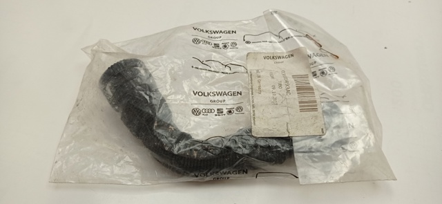 Króciec wentylacji kadłuba (separatora oleju) 038103493AC VAG