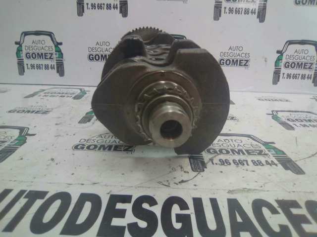 Wał korbowy silnika Volkswagen Golf 5 1K1