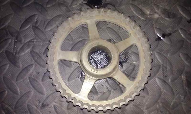 Koło zębatewalcowe wałka rozrządu silnika 038109111A VAG