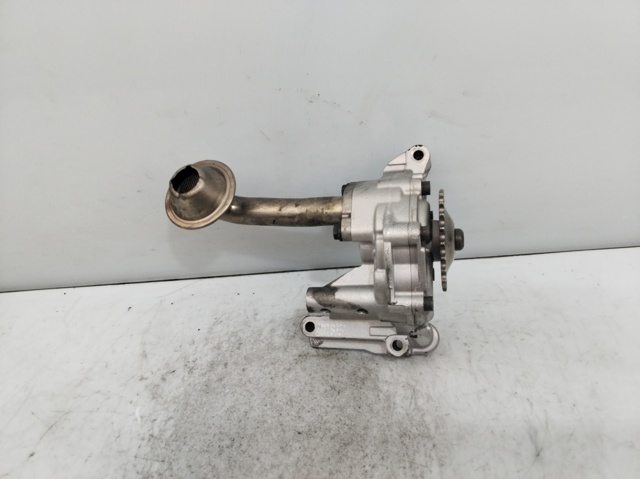 Pompa oleju 038115105C VAG