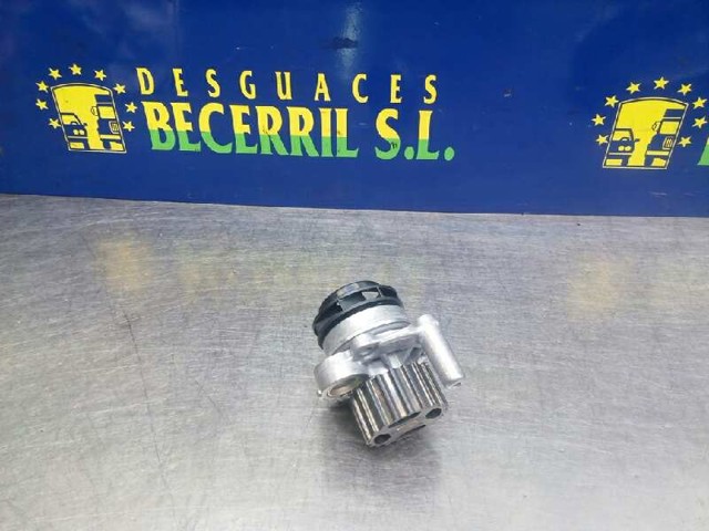 Pompa chłodząca wodna 038121011A VAG