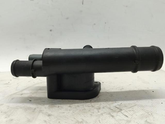 Kołnierz układu chłodzenia (trójnik) 038121132D VAG