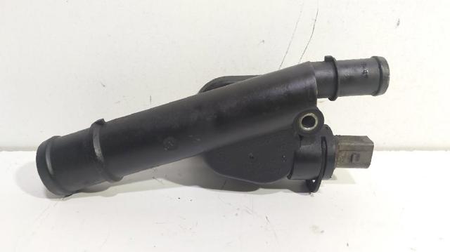 Kołnierz układu chłodzenia (trójnik) 038121132G VAG