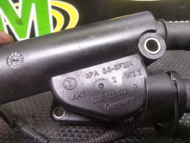 Kołnierz układu chłodzenia (trójnik) 038121132G VAG