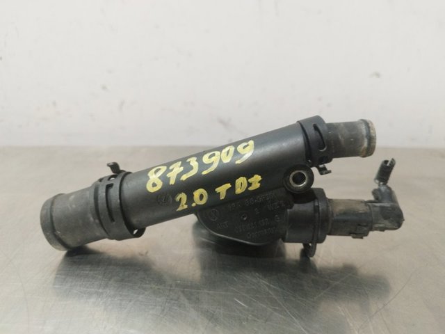 Kołnierz układu chłodzenia (trójnik) 038121132G VAG