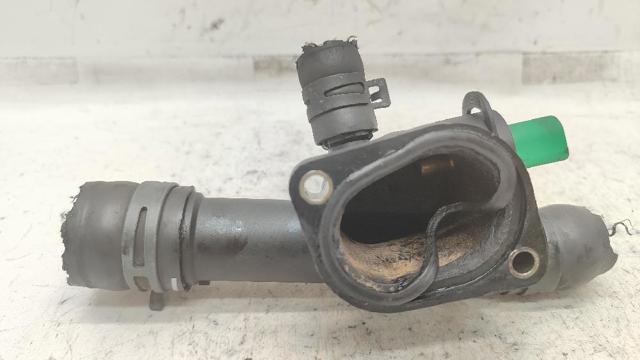 Kołnierz układu chłodzenia (trójnik) 038121133 VAG