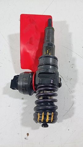Wtryskiwacz paliwa 038130073 VAG