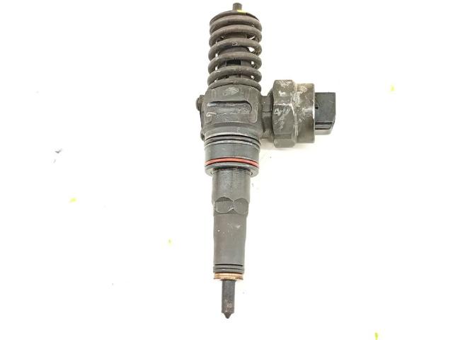 Wtryskiwacz paliwa 038130073 VAG