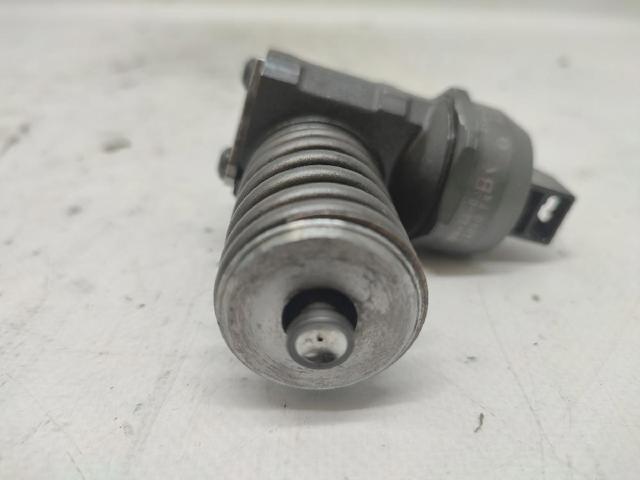 Wtryskiwacz paliwa 038130073AJ VAG