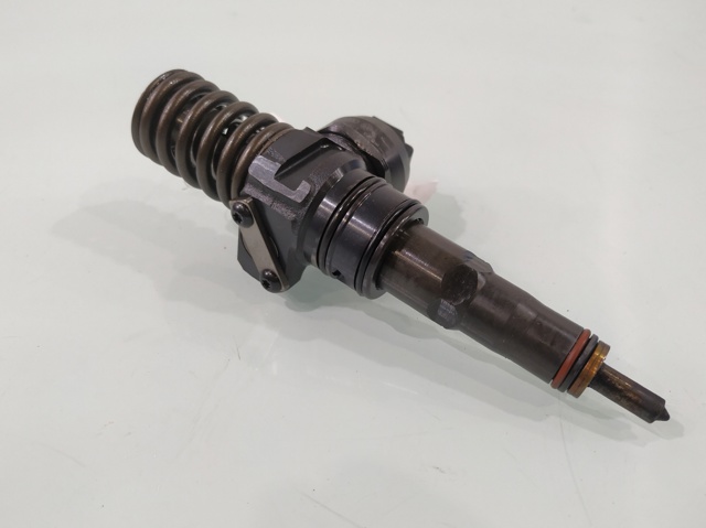 Wtryskiwacz paliwa 038130073AK FORD