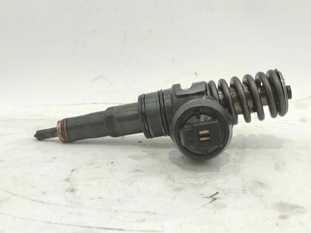 Wtryskiwacz paliwa 038130079BX VAG