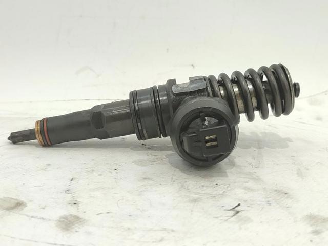 Wtryskiwacz paliwa 038130079BX VAG